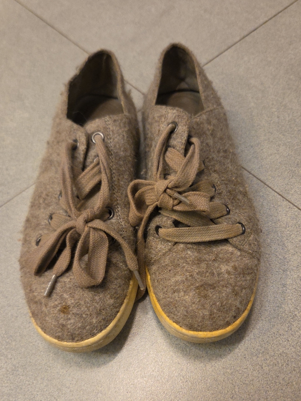 Eileen Fisher Grey Wool-Blend Lace-Up Sneakers with Yellow Trim